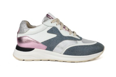 Iqonic Sneakers